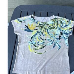 Chico's 0, tan scoop neck floral print, cap sleeve, T-shirt, Women's size 0 (4)